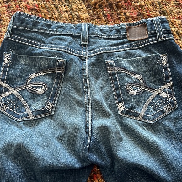 BKE Capris Jeans - Picture 6 of 10